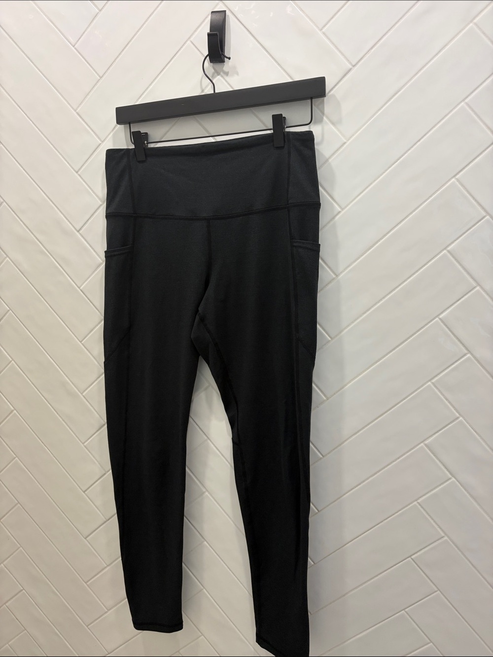 Quince Black High-Waist Leggings with Side Pockets